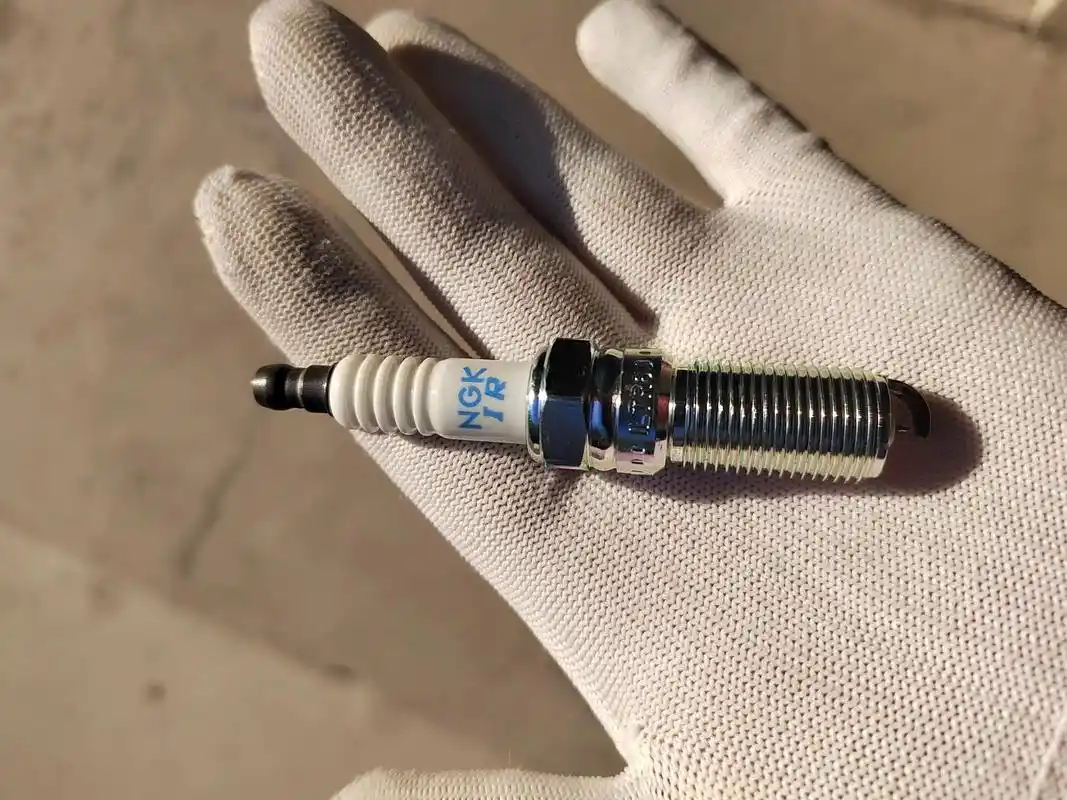 博世FR8SEO火花塞性能怎么样，家用车值得换吗？