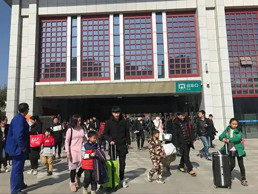 梁山市场如何突破流量困局？优化排名能否带来持续客流？