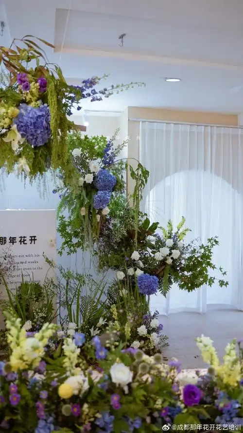 如何用SEO思维策划教研主题婚礼？花艺布置与学术元素能否自然融合？