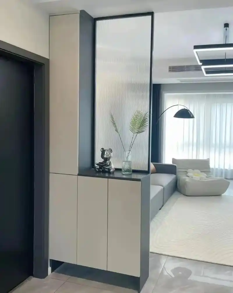 如何让鞋柜酒柜隔断兼顾美观与储物？入门设计真的能提升空间利用率吗？