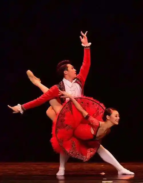 双人舞蹈风暴如何破圈？SEO教程能否带火流量？