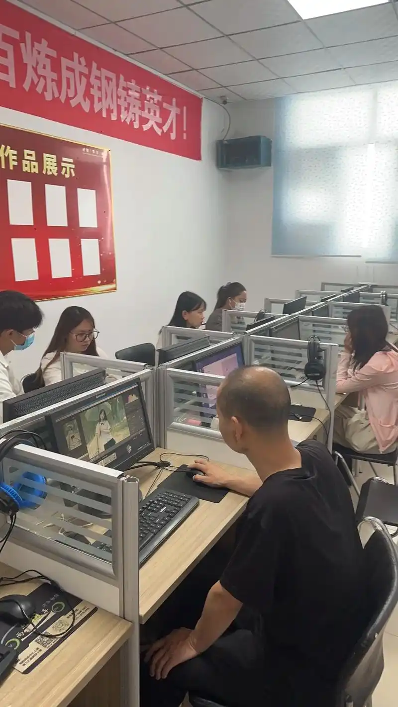 想学习SEO技术培训应该去哪里找，线上课程和线下培训哪个更合适？