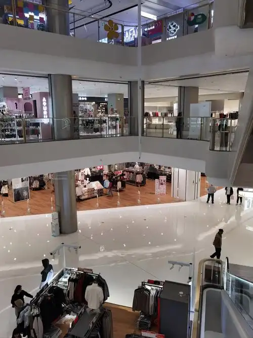 hyein seo中国专柜怎么找实体店位置 ？ 线上购买和专柜价格有区别吗