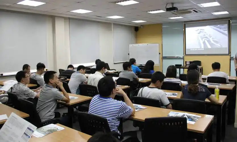 大专学历如何找到SEO技术工作？ 有哪些岗位对专科生更友好？