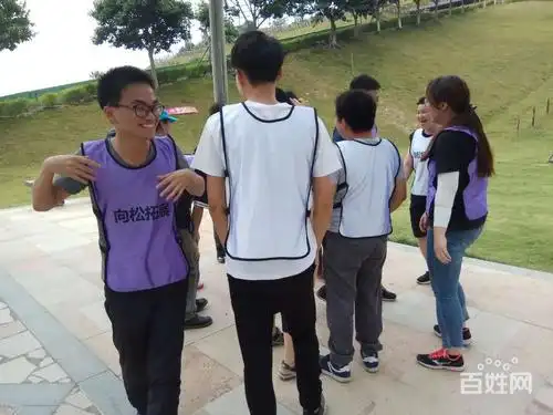 厦门做微商的朋友，怎么把本地客户从网上找过来？