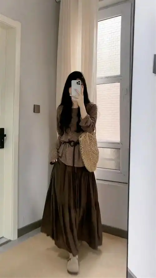 秋装新款怎样搭配显高级？哪些面料让_seo衣服更耐穿？