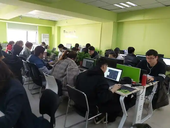 郑州哪里能上暑假的SEO实战培训班？