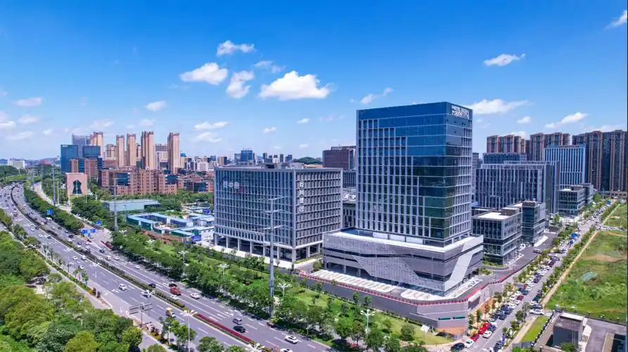 汕头SEO外包方案如何降本增效？企业排名提升需避开哪些坑？